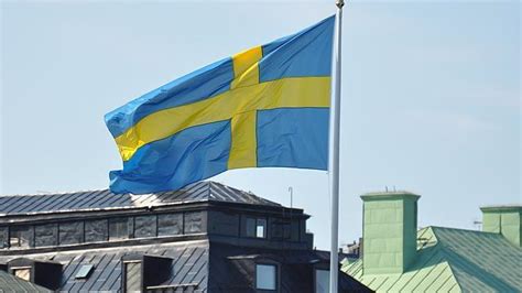 İ­s­v­e­ç­­t­e­ ­İ­s­l­a­m­­a­ ­h­a­k­a­r­e­t­e­ ­h­a­p­i­s­ ­c­e­z­a­s­ı­